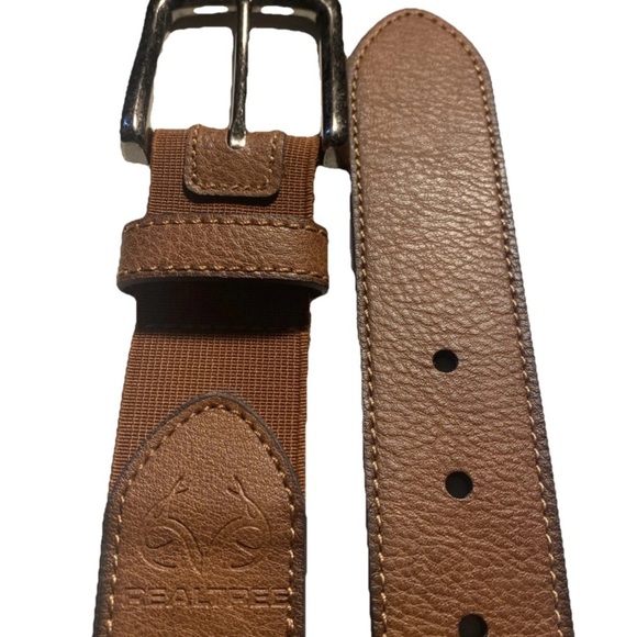 Realtree Men's Hidden Stretch Brown Leather Belt Size 38-40 Silver Buckle - Picture 1 of 7